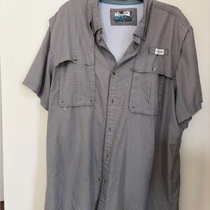 Magellan Outdoors Men's Gray Plaid Short-Sleeve Button-Up Shirt